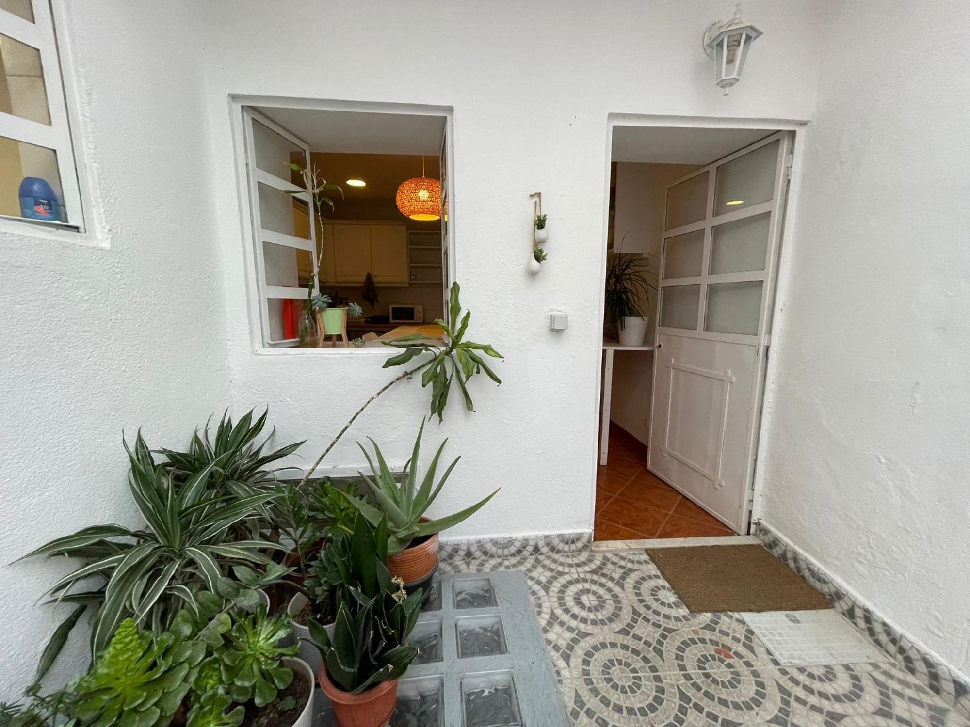 Shared Apartment With Bright Private Patio In Lisboa Ngoại thất bức ảnh