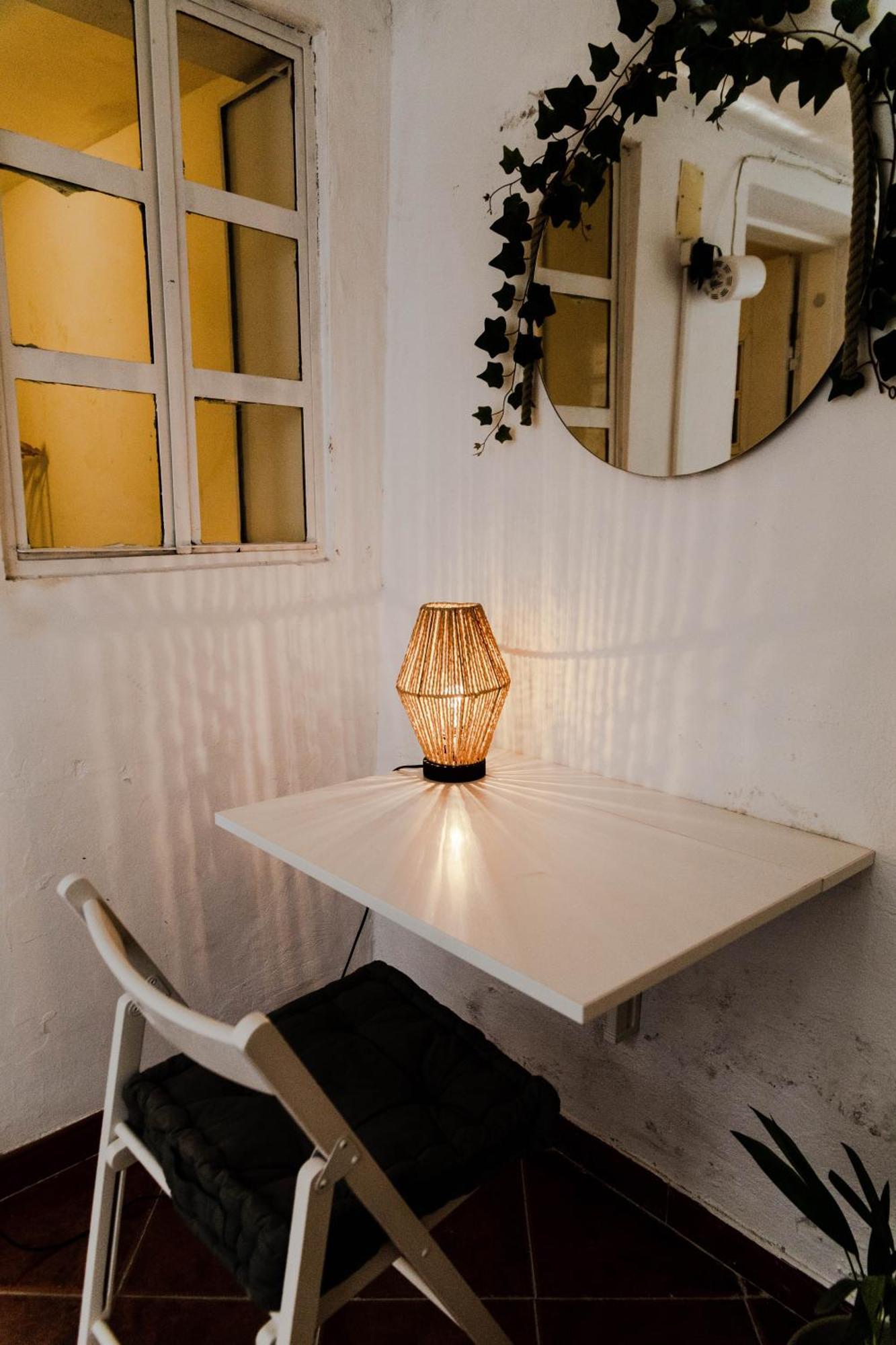 Shared Apartment With Bright Private Patio In Lisboa Ngoại thất bức ảnh